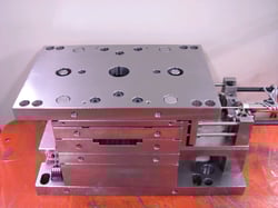 TS-M型 ｜コネクタ用端子・電子部品の試作用母型